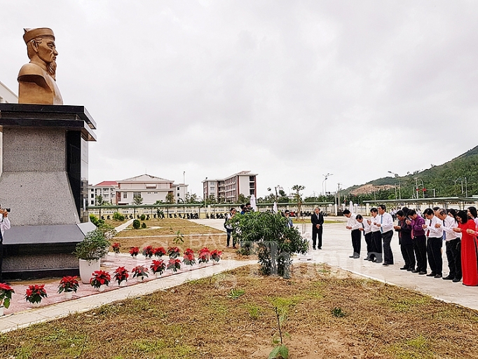 Khánh Hòa: Khánh thành trường PTTH Chuyên Lê Quý Đôn do Khatoco tài trợ khanh hoa khanh thanh truong ptth chuyen le quy don do khatoco tai tro