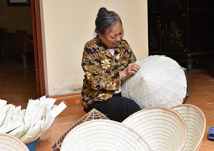 Nón làng Chuông gìn giữ hồn quê Việt non lang chuong gin giu hon que viet