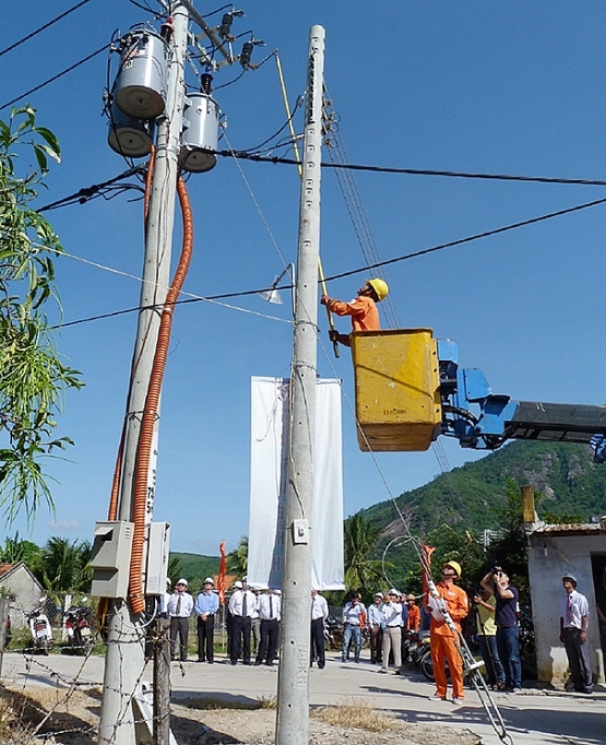 Khánh Hòa: Chú trọng đầu tư phát triển lưới điện nông thôn khanh hoa chu trong dau tu phat trien luoi dien nong thon
