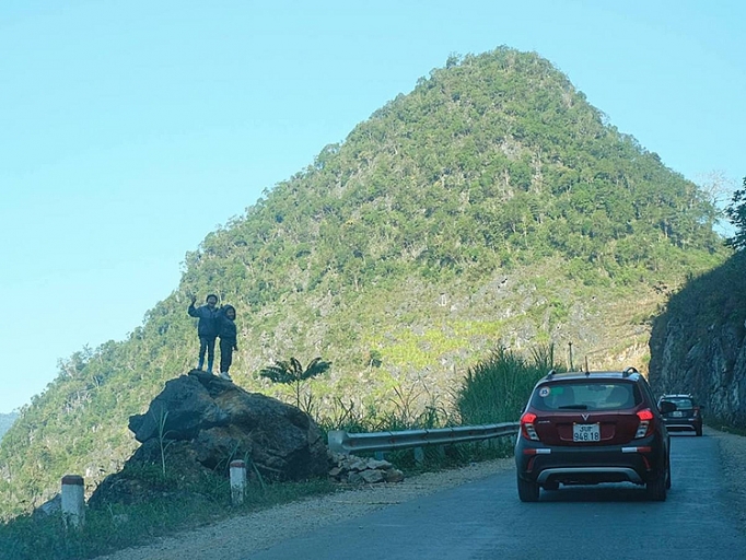 Vẻ đẹp con người rẻo cao Hà Giang qua chuyến caravan độc nhất vô nhị ve dep con nguoi reo cao ha giang qua chuyen caravan doc nhat vo nhi