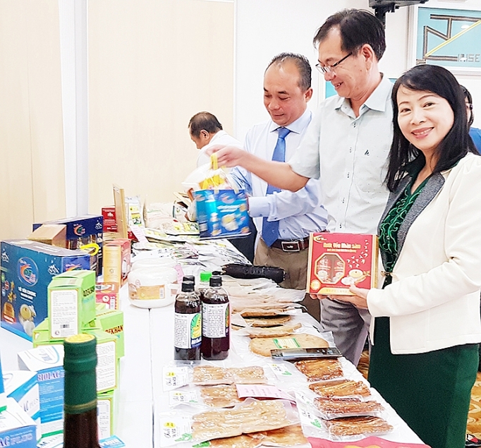 Khánh Hòa tôn vinh sản phẩm công nghiệp nông thôn tiêu biểu năm 2019 khanh hoa ton vinh 34 san pham bo san pham cong nghiep nong thon tieu bieu nam 2019