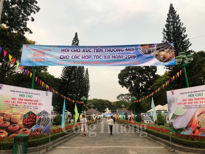 Hội chợ xúc tiến thương mại HTX năm 2019: Cầu nối từ sản xuất đến tiêu dùng hoi cho xuc tien thuong mai htx nam 2019 cau noi tu san xuat den tieu dung