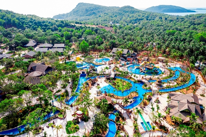 Công viên nước nghìn tỷ - Bảo bối hút khách du lịch của Nam Phú Quốc cong vien nuoc nghin ty bao boi hut khach du lich cua nam phu quoc
