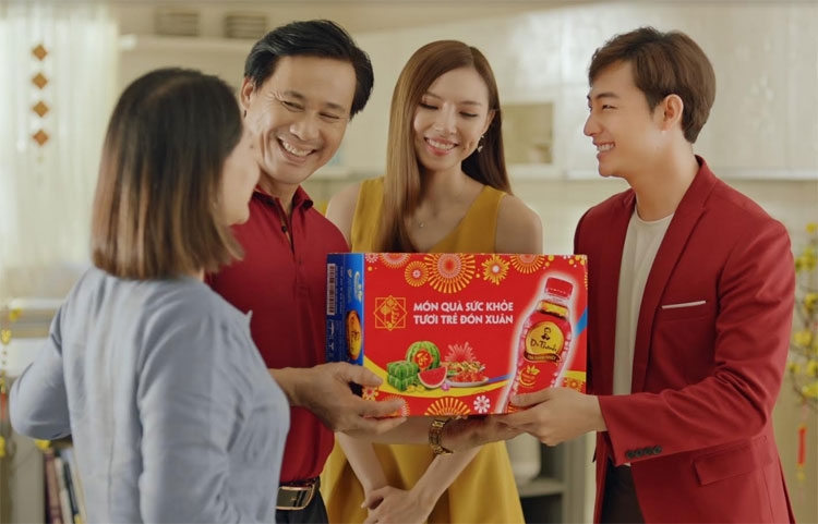 tan hiep phat chung tay mang xuan yeu thuong den cho tre em co hoan canh kho khan