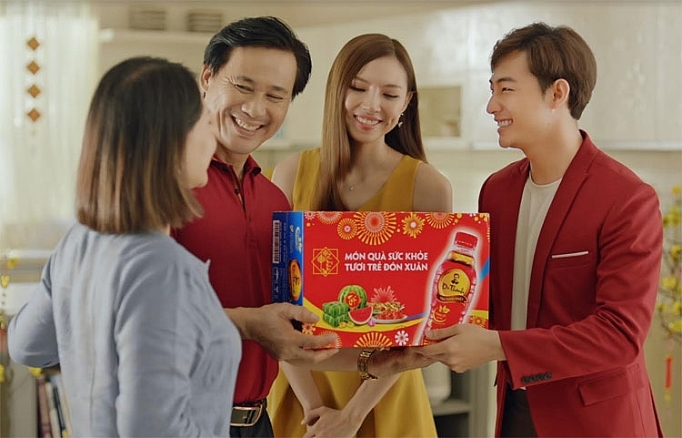 tan hiep phat chung tay mang xuan yeu thuong den cho tre em co hoan canh kho khan