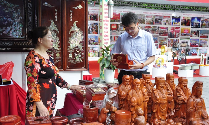 Đưa hàng Việt “bám rễ” tại các khu dân cư dua hang viet bam re tai cac khu dan cu