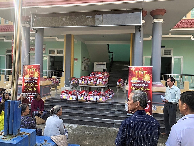 Tập đoàn BRG chia sẻ yêu thương cùng người dân miền Trung tap doan brg chia se yeu thuong cung nguoi dan mien trung