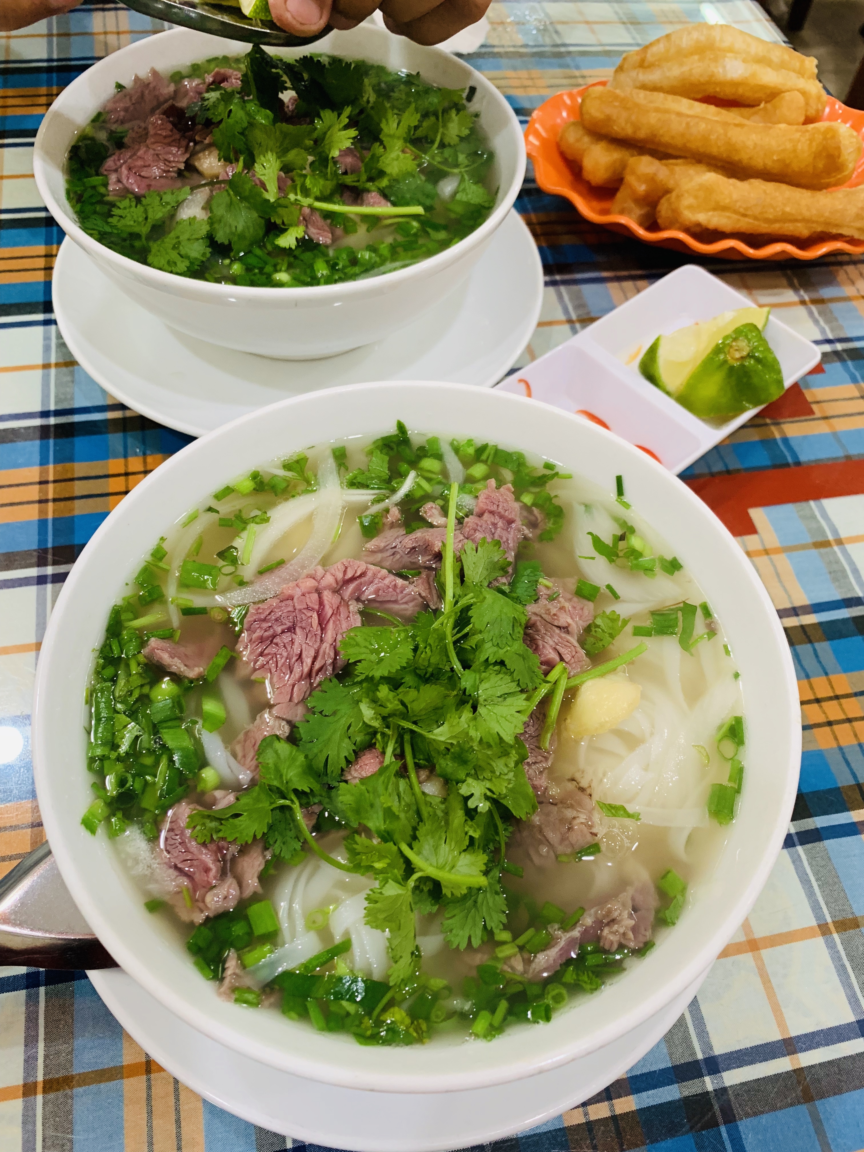 Mở hàng mùng 3 Tết, chủ hàng bún riêu bán 600 bát/ngày mo hang mung 3 tet chu hang bun rieu ban 600 batngay