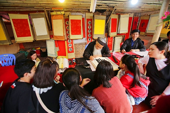 Du lịch Hà Nội đón tín hiệu vui đầu năm Kỷ Hợi du lich ha noi don tin hieu vui dau nam ky hoi