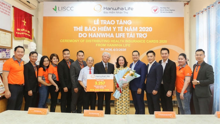 hanwha life vietnam donates 3257 health care insurance cards to the poor people