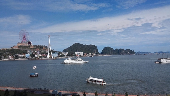 Tạm dừng dịch vụ nghỉ đêm trên vịnh Hạ Long từ 12/3 quang ninh tam dung mot so dich vu du lich tu ngay 123