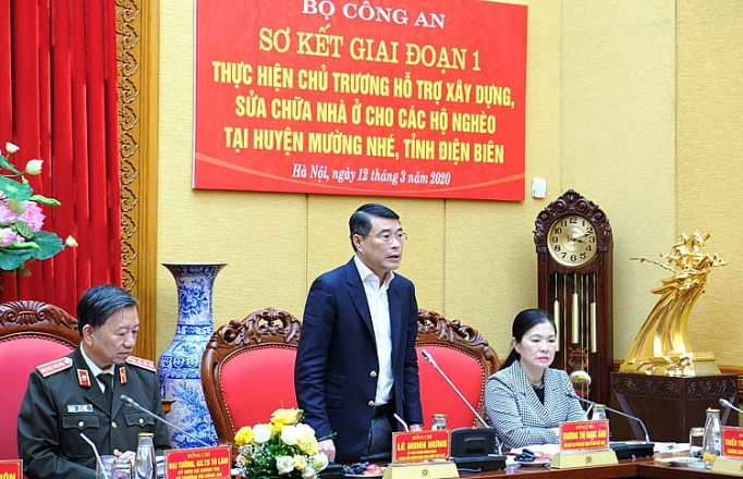 Vietcombank trao 10 tỷ đồng hỗ trợ xây dựng nhà cho hộ nghèo tỉnh Điện Biên vietcombank trao 10 ty dong ho tro xay dung nha cho ho ngheo tinh dien bien