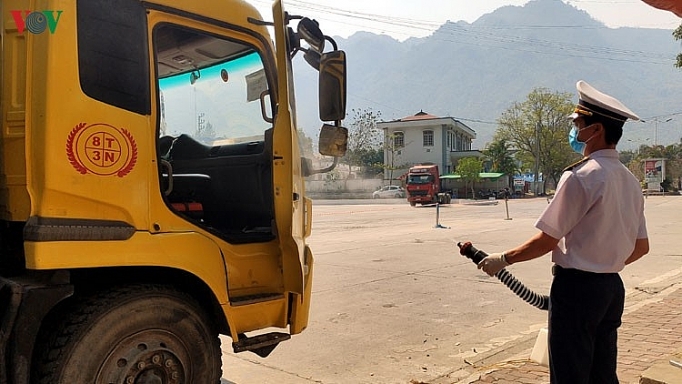 gan 2000 tan hang nong san duoc xuat khau tai lai chau