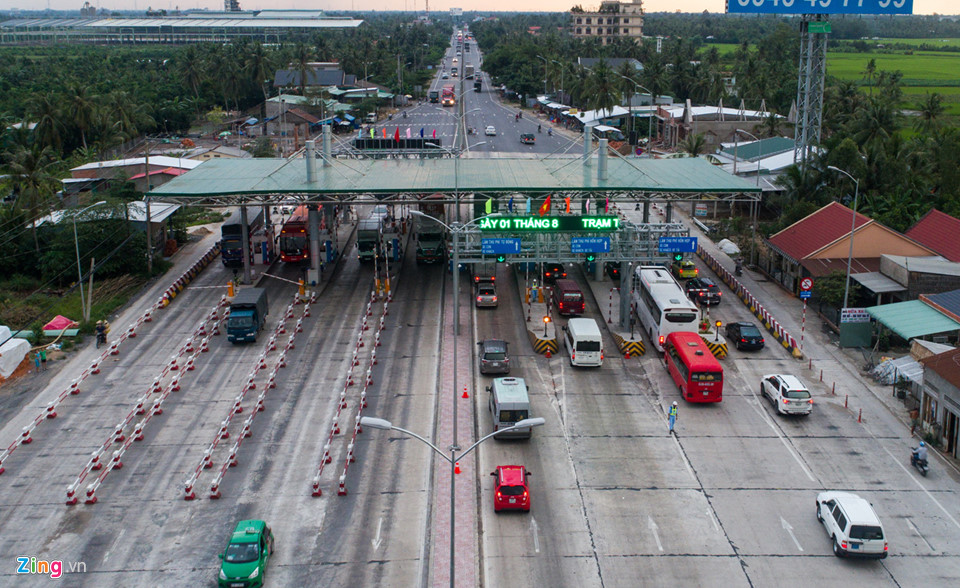Hang nghin oto ne tram thu phi Cai Lay hinh anh 2