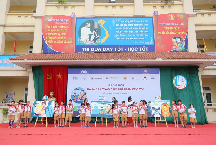 CLB Xe hơi Việt Nam và Quỹ AIP chia sẻ kiến thức an toàn cho trẻ trên xe ô tô với phụ huynh Hà Nội clb xe hoi viet nam va quy aip chia se kien thuc an toan cho tre tren xe o to voi phu huynh ha noi