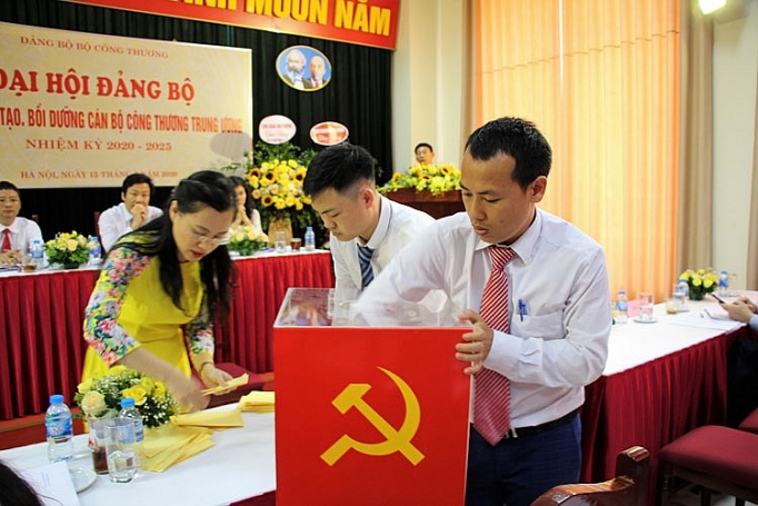 Đảng bộ Trường Đào tạo, bồi dưỡng cán bộ Công Thương Trung ương: Nâng cao hiệu quả hoạt động trong nhiệm kỳ mới nang cao hieu qua hoat dong trong nhiem ky moi