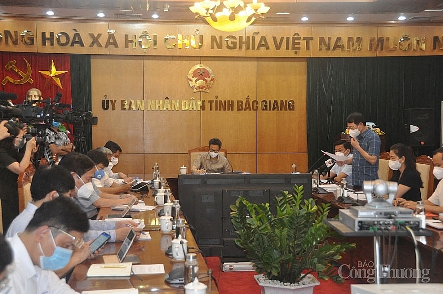 Thủ tướng Chính phủ: Mục tiêu cao nhất là đẩy lùi 2 ổ dịch Bắc Giang, Bắc Ninh