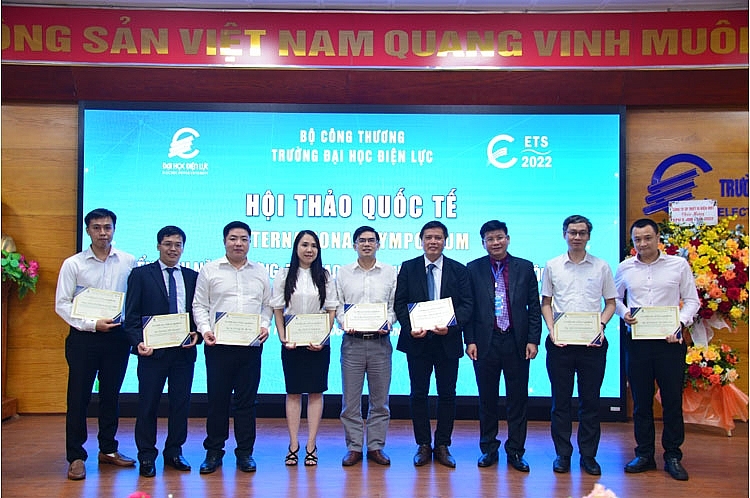 Chuyển dịch năng lượng và bài toán thiếu nguồn nhân lực Chuyển dịch năng lượng và bài toán thiếu nguồn nhân lực