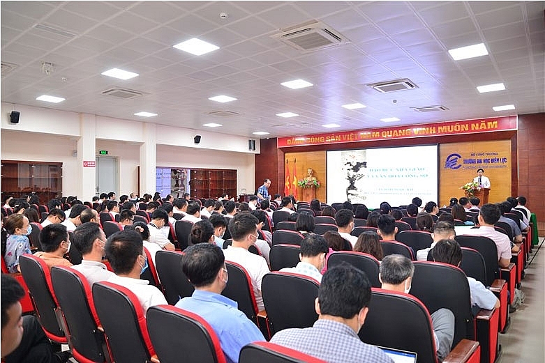 Đại học Điện lực tập huấn đạo đức nghề nghiệp và văn hóa công sở Đại học Điện lực tập huấn đạo đức nghề nghiệp và văn hóa công sở