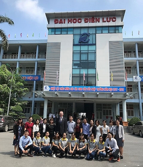 hieu truong dai hoc dien luc se khong ne tranh trach nhiem neu co sai pham