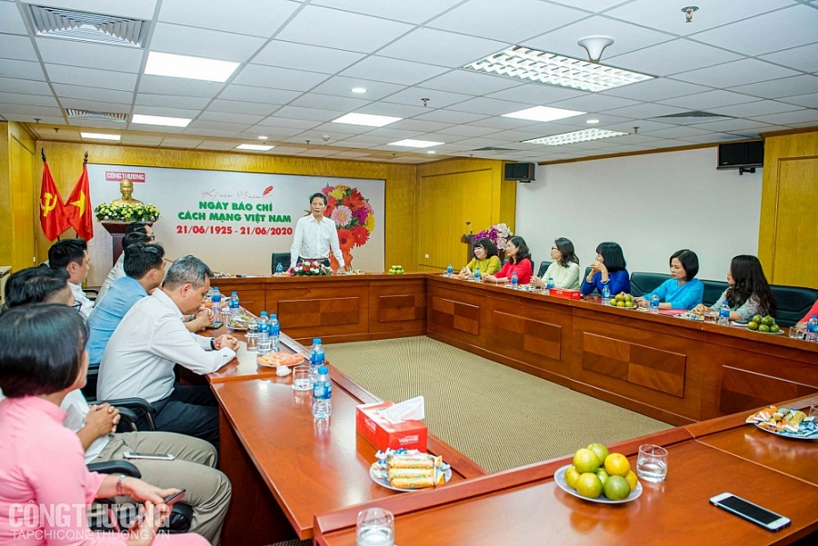 Bộ trưởng Trần Tuấn Anh chúc mừng các cơ quan báo chí ngành Công Thương ngày 21 6 bo truong tran tuan anh chuc mung cac co quan bao chi nganh cong thuong ngay 216