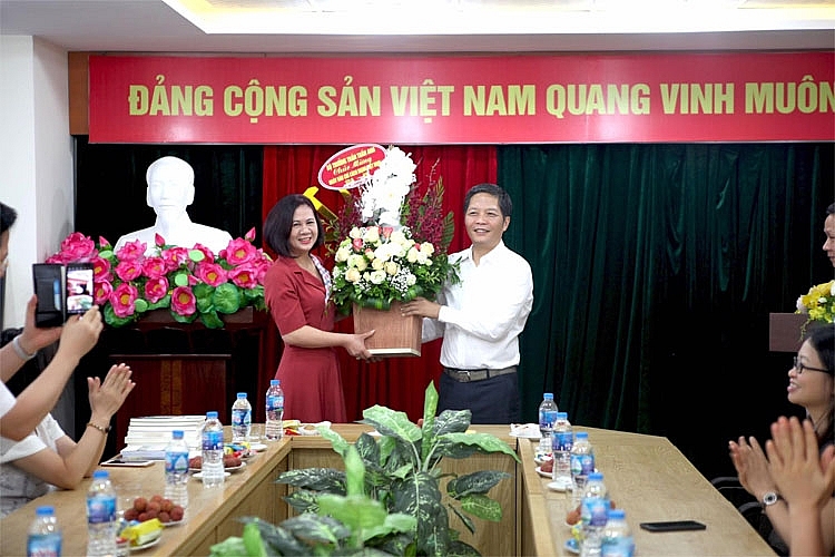 Bộ trưởng Trần Tuấn Anh chúc mừng các cơ quan báo chí ngành Công Thương ngày 21 6 bo truong tran tuan anh chuc mung cac co quan bao chi nganh cong thuong ngay 216