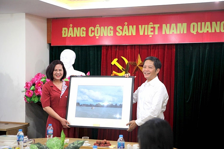 Bộ trưởng Trần Tuấn Anh chúc mừng các cơ quan báo chí ngành Công Thương ngày 21 6 bo truong tran tuan anh chuc mung cac co quan bao chi nganh cong thuong ngay 216