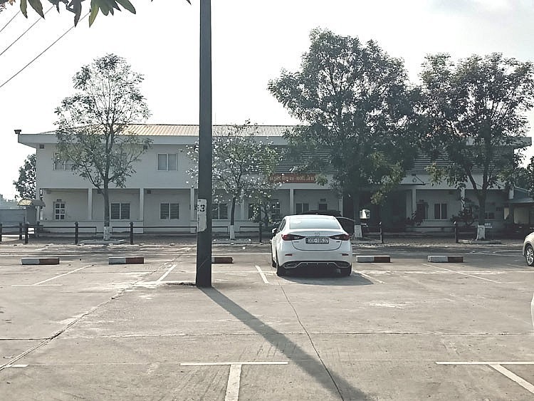 Hà Nội: Trung tâm Dạy nghề đào tạo lái xe Đức Thịnh “phá vỡ” quy hoạch đất cụm công nghiệp? Hà Nội: Trung tâm Dạy nghề đào tạo lái xe Đức Thịnh “phá vỡ” quy hoạch đất cụm công nghiệp?