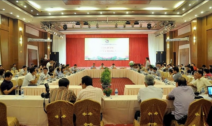 huong toi xay dung mot moi truong mang xa hoi lanh manh