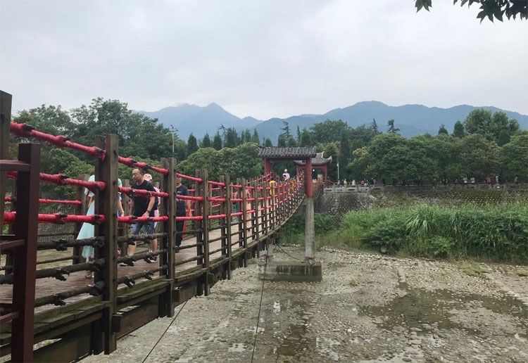 goc khuat tu xuyen phan 1 hanh trinh ve phia tay