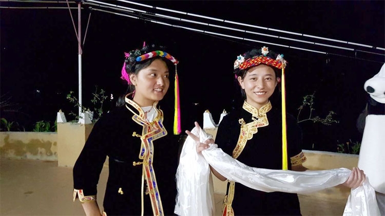 goc khuat tu xuyen phan 1 hanh trinh ve phia tay