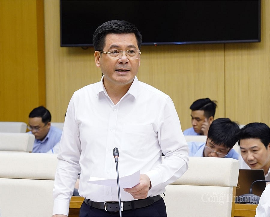 Bộ trưởng Nguyễn Hồng Diên gợi ý những hướng đột phá phát triển công nghiệp, thương mại ở Phú Thọ Bộ trưởng Nguyễn Hồng Diên gợi ý những hướng đột phá phát triển công nghiệp, thương mại ở Phú Thọ