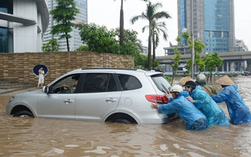 mẹo thoát hiểm khi lái xe qua vùng ngập nước hình 1 meo thoat hiem khi lai xe qua vung ngap nuoc hinh 1