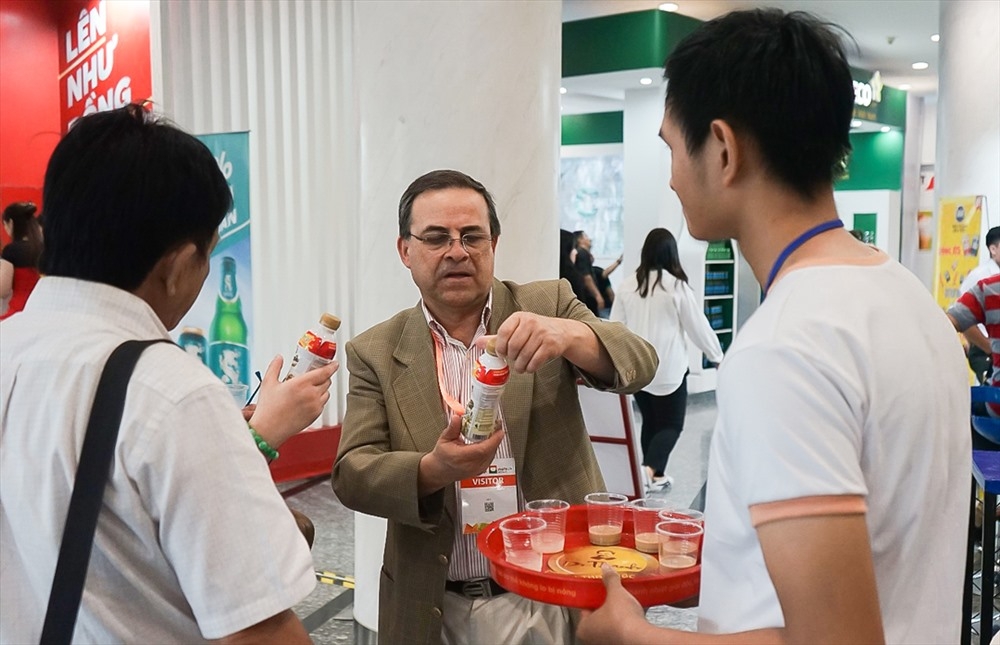 Tân Hiệp Phát đồng hành cùng Triển lãm quốc tế thực phẩm và đồ uống lần thứ 23 tan hiep phat dong hanh cung trien lam quoc te thuc pham va do uong lan thu 23