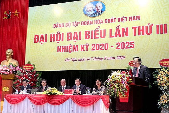 undefined 2930-hoa-chat-2