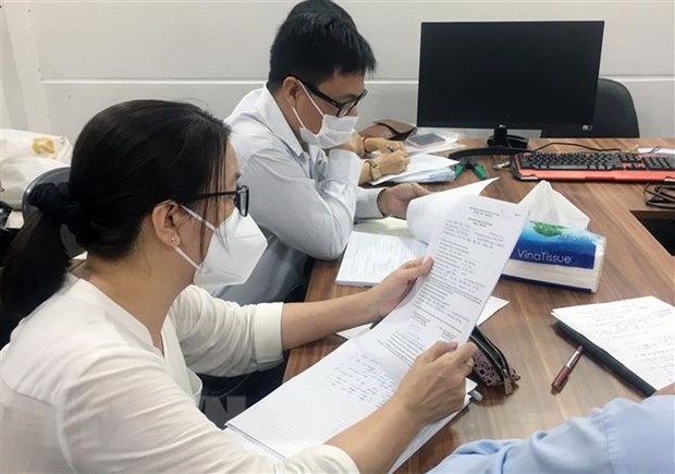 Để tiền hỗ trợ thuê nhà đến tay người lao động: Trên thông, dưới tắc hình ảnh 1 De tien ho tro thue nha den tay nguoi lao dong: Tren thong, duoi tac hinh anh 1