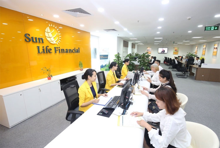 Sun Life Vietnam wins the “Best Life Insurance Solutions Provider - Vietnam 2018” Award - IFM sun life vietnam won the best life insurance solutions provider vietnam 2018 award ifm