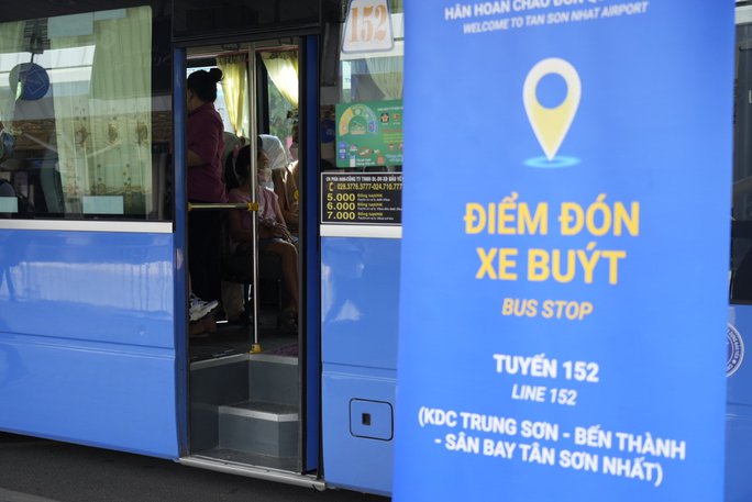 Bất ngờ với lượng hành khách ở sân bay Tân Sơn Nhất - Ảnh 3. Bất ngờ với lượng hành khách ở sân bay Tân Sơn Nhất - Ảnh 3.