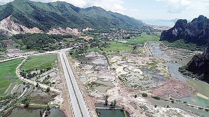 hieu cho dung viec quang ninh to chuc dau thau lua chon nha dau tu to hop du lich nghi duong giai tri cao cap san golf va khu dan cu monbay