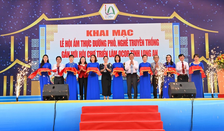 Khai mạc Lễ hội ẩm thực đường phố, làng nghề truyền thống tỉnh Long An ảnh 1