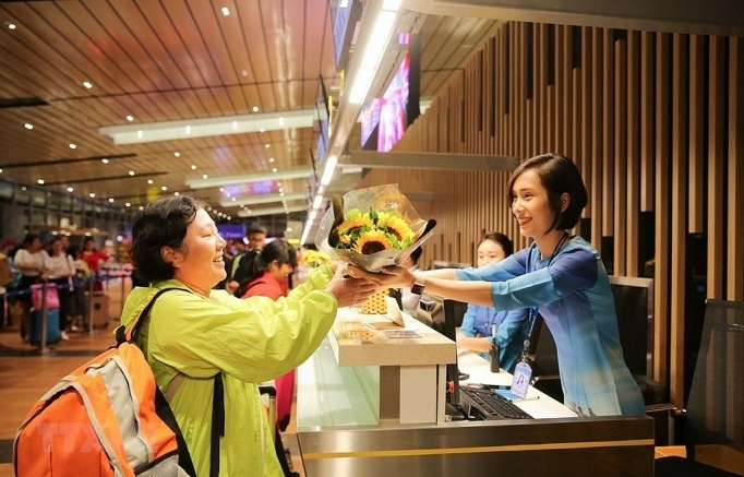 Dịch vụ mặt đất ngành hàng không: "Miếng bánh" còn bỏ ngỏ dich vu mat dat nganh hang khong mieng banh con bo ngo