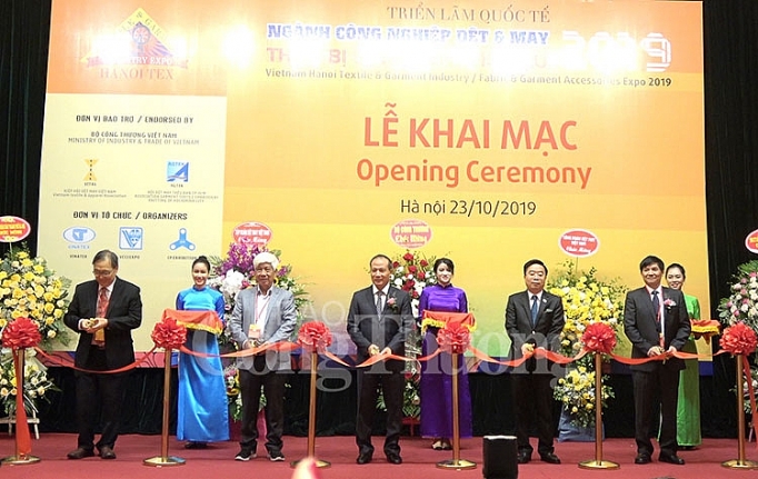 HanoiTex 2019: Cơ hội tiếp cận công nghệ hiện đại cho doanh nghiệp dệt may hanoitex 2019 co hoi tiep can cong nghe hien dai cho doanh nghiep det may