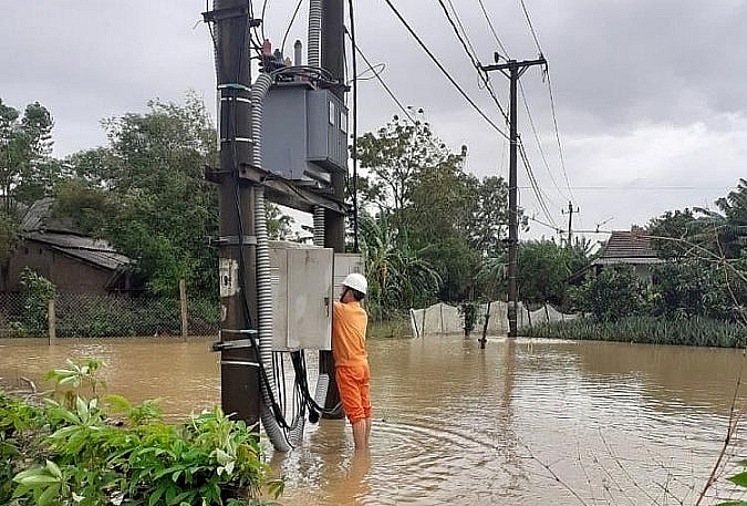 EVN quyên góp ủng hộ 21 tỷ đồng cho đồng bào bị lũ lụt miền Trung