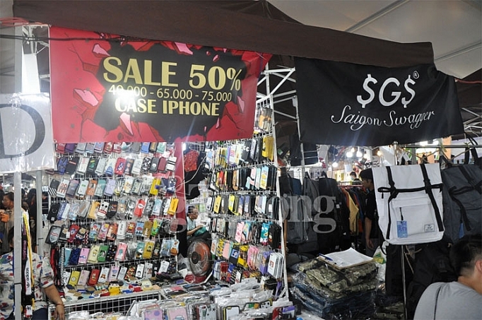 tp ho chi minh gioi tre un un mua sam trong ngay black friday