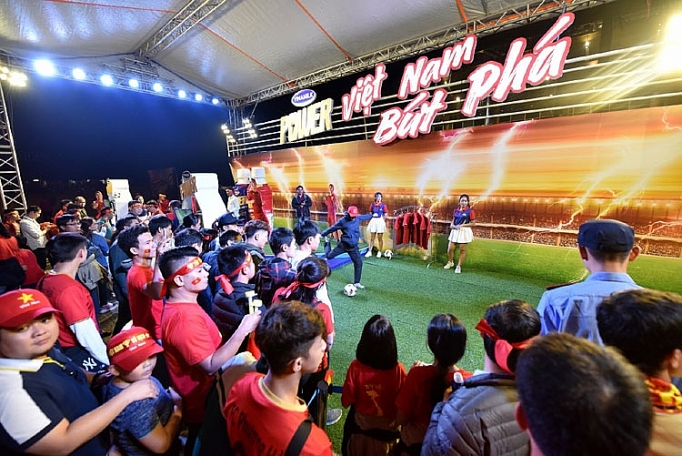 nhin tu chien thang uae nen tang the luc be phong cho doi tuyen viet nam bay cao