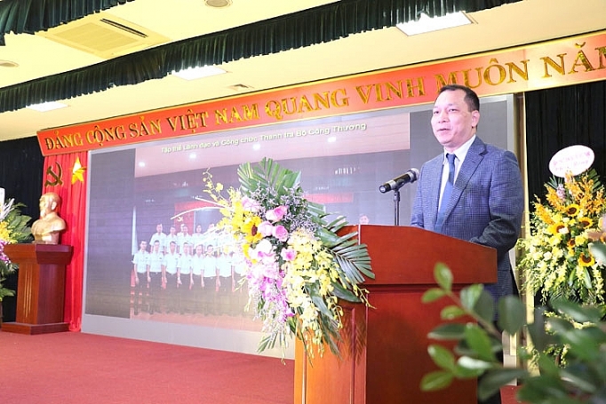 Thanh tra Bộ Công Thương: Xứng đáng là “tai mắt của trên, người bạn của dưới” thanh tra bo cong thuong xung dang la tai mat cua tren nguoi ban cua duoi