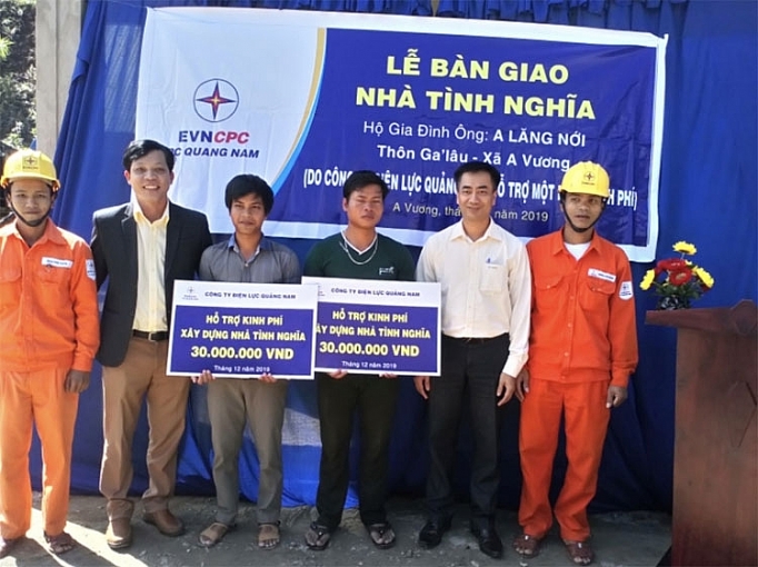 pc quang nam ho tro xay dung nha tinh nghia tai mien nui