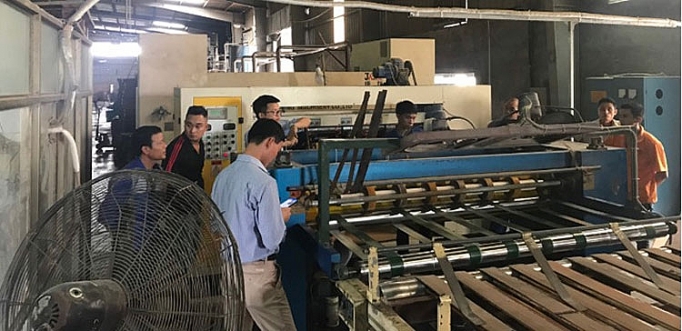 DAT triển khai “thần tốc” giải pháp tủ điều khiển máy cắt dao quay GD35-09 cho nhiều doanh nghiệp lớn ngành giấy carton dat trien khai than toc giai phap tu dieu khien may cat dao quay gd35 09 cho nhieu doanh nghiep lon nganh giay carton