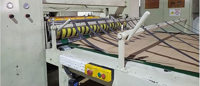 DAT triển khai “thần tốc” giải pháp tủ điều khiển máy cắt dao quay GD35-09 cho nhiều doanh nghiệp lớn ngành giấy carton dat trien khai than toc giai phap tu dieu khien may cat dao quay gd35 09 cho nhieu doanh nghiep lon nganh giay carton