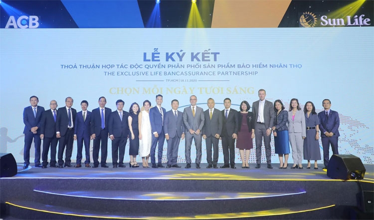 ACB và Sun Life Việt Nam thỏa thuận hợp tác độc quyền phân phối sản phẩm bảo hiểm nhân thọ kéo dài 15 năm tại Việt Nam acb va sun life viet nam thoa thuan hop tac doc quyen phan phoi san pham bao hiem nhan tho keo dai 15 nam tai viet nam